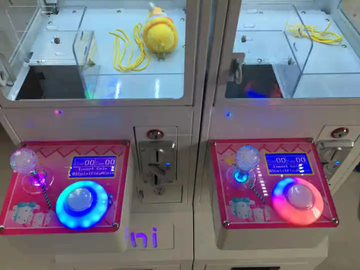 Mini Coin-Operated Mega Small  - Arcade Toy Vending Machine recension och pris